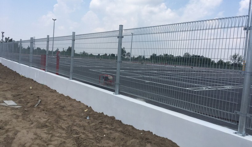 Hàng rào lưới thép có thay thế hàng rào B40 được không?  Hàng rào lưới thép có thay thế hàng rào B40 được không?