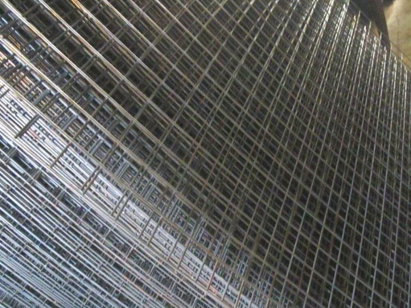 lưới hàn làm chuồng gà giá rẻ