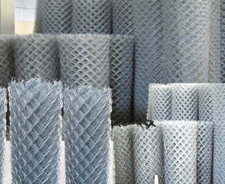 Lưới B40 khổ 1 5m bao nhiêu kg? Thông tin chi tiết cần biết trước khi mua