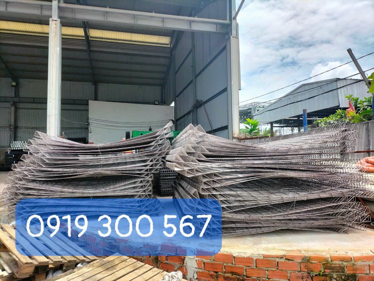 hàng rào lưới thép Hưng Thịnh