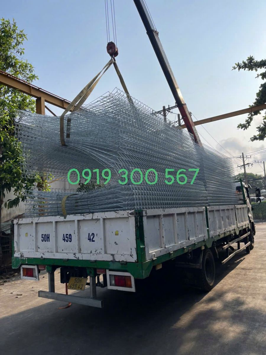 hàng rào lưới thép mạ kẽm