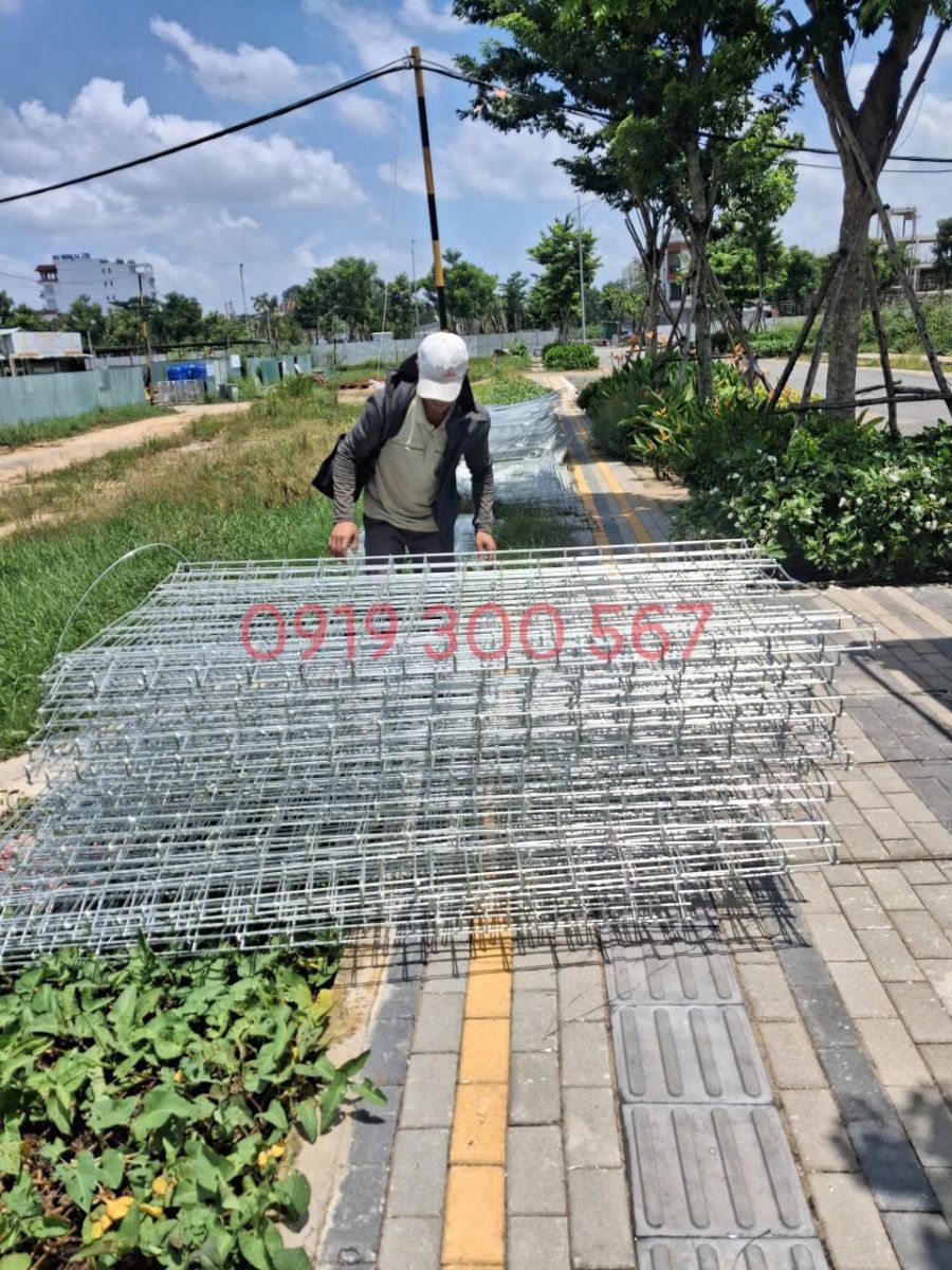 Sản Xuất Hàng Rào Lưới Thép Theo Yêu Cầu
